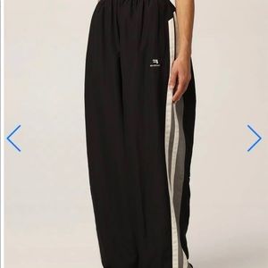 Balenciaga unisex oversized tracksuit pants size 36 French US S. Blk/wht/gry